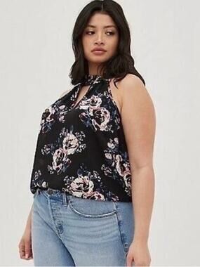 TORRID Black Floral Print Keyhole Halter Georgette Top Plus Size 4
